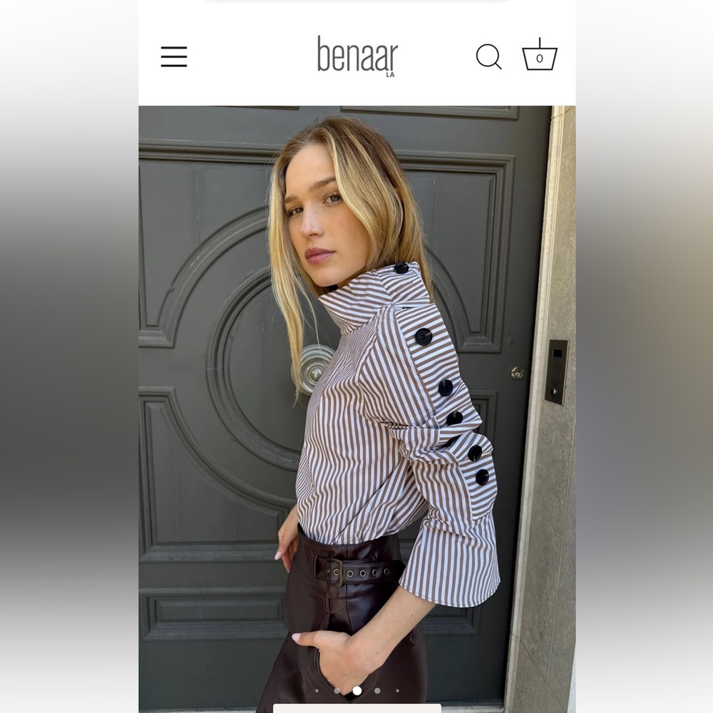 NWOT Women’s BENAAR LA Kya Striped Button Blouse top. Size small. Retail $135